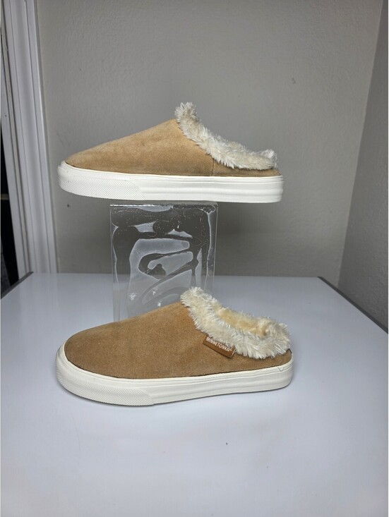 Minnetonka Shoes - Minnetonka Windy Suede Round Toe Slip-On Slipper Moccasins Sz 6